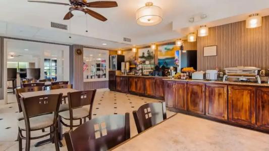 Best Western Cypress Creek - 35