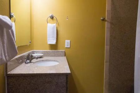 Carmel Wayfarer Inn - 38