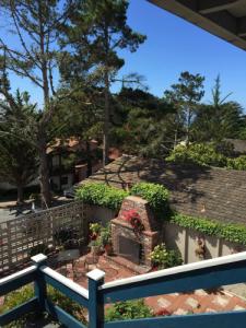 Carmel Wayfarer Inn - 1