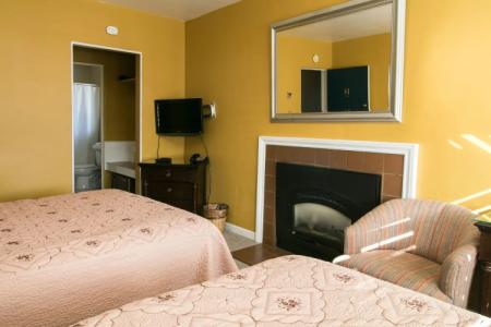 Carmel Wayfarer Inn - 6