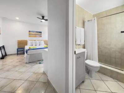 Hollywood Sunrise - 77