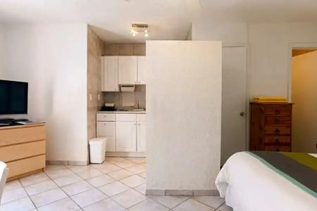 Hollywood Sunrise - 60