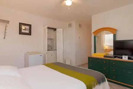 Hollywood Sunrise - 99