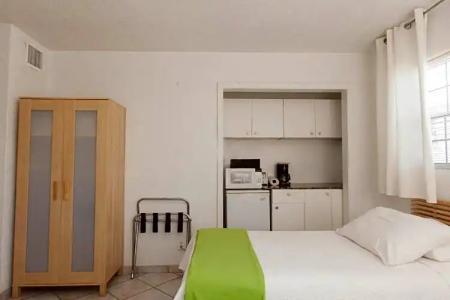 Hollywood Sunrise - 104