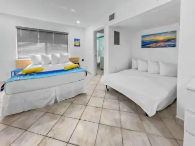 Hollywood Sunrise - 117