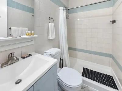 Hollywood Sunrise - 83