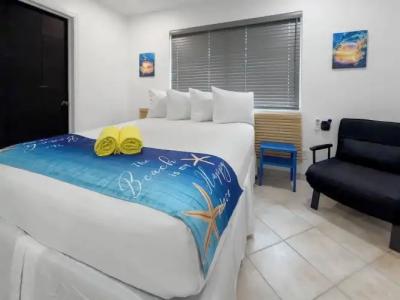 Hollywood Sunrise - 80