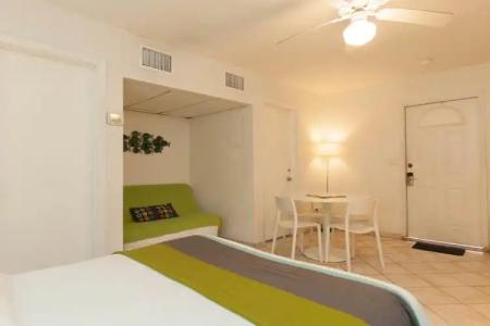 Hollywood Sunrise - 4