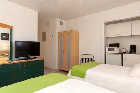 Hollywood Sunrise - 44