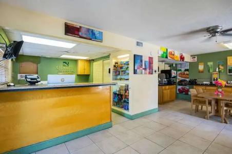 Quality Inn & Suites Airport - Cruise Port - 23