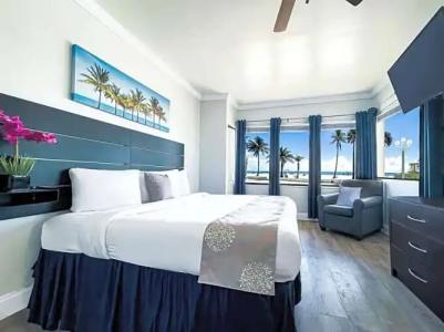 Hollywood Beach Seagull - 92