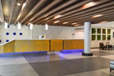 GLō Best Western  Ft. Lauderdale-Hollywood Airport - 1