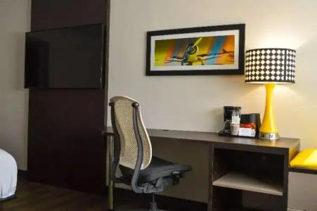 GLō Best Western  Ft. Lauderdale-Hollywood Airport - 34