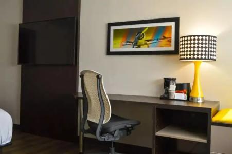 GLō Best Western  Ft. Lauderdale-Hollywood Airport - 29