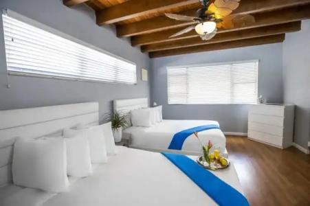 Hollywood Beach Suites and - 12