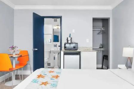 Hollywood Beach Suites and - 28