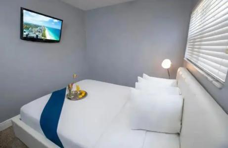 Hollywood Beach Suites and - 48