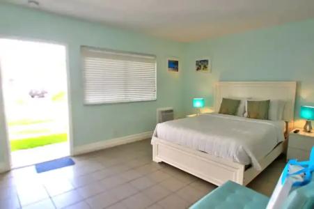 Hollywood Beachside Boutique Suite - 64