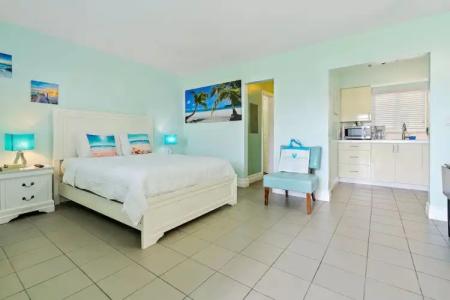 Hollywood Beachside Boutique Suite - 60