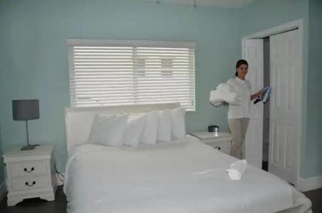 Hollywood Beachside Boutique Suite - 38