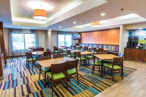 Fairfield Inn & Suites Chesapeake - 7