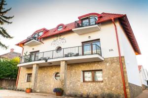 Piroska Villa, Heviz