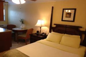 Flamingo Inn, Fort Myers Beach