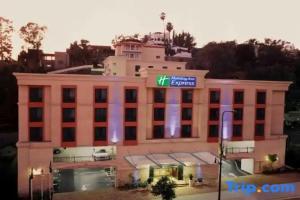Holiday Inn Express & Suites HOLLYWOOD WALK OF FAME by IHG, Los Angeles