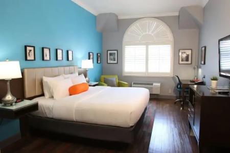 The BLVD & Suites - 5