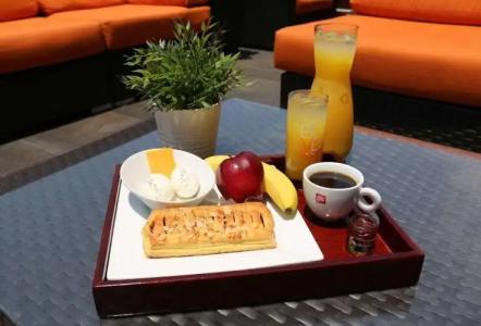 The BLVD & Suites - 10