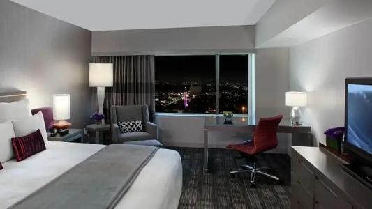 Loews Hollywood - 45