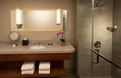 Loews Hollywood - 35