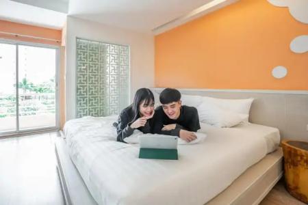 Loews Hollywood - 24