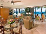 2 Bedrooms Premium Suite oceanfront