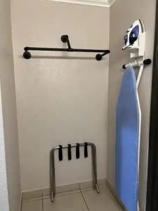 Super 8 by Wyndham Mesa Downtown Near Convention Center - 47