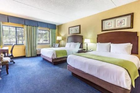Days Inn & Suites by Wyndham Mesa Near Phoenix - 35