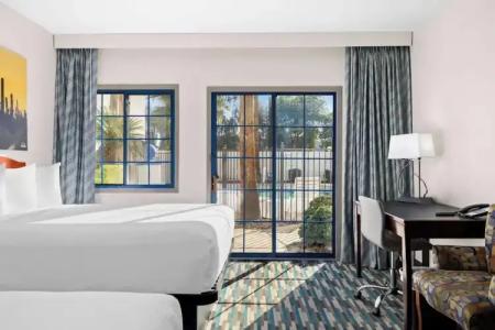 Days Inn & Suites by Wyndham Mesa Near Phoenix - 44
