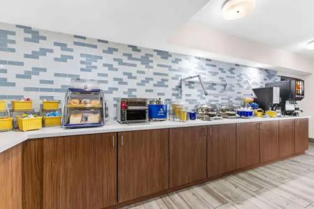 Days Inn & Suites by Wyndham Mesa Near Phoenix - 21