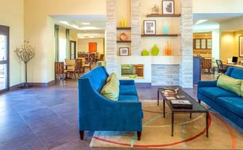 Independence 47 - 16