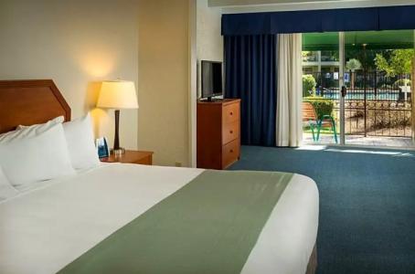 Independence 47 - 31