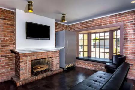 Howard Johnson by Wyndham Scottsdale Old Town - 5