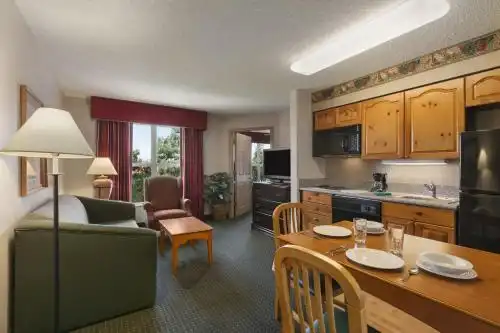 Homewood Suites Phoenix-Scottsdale - 6