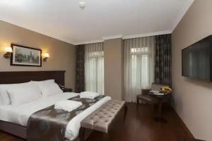 Al Majed Boutique, Istanbul