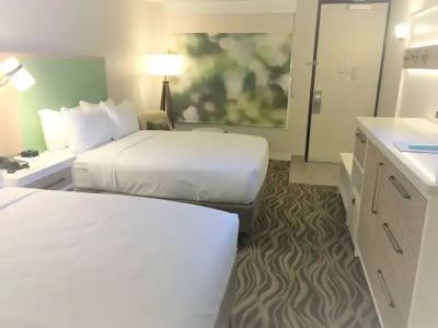 Wyndham Lake Buena Vista Resort Disney Springs® Resort Area - 2