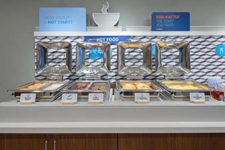 Holiday Inn Express & Suites SEATTLE-SEA-TAC AIRPORT by IHG - 11