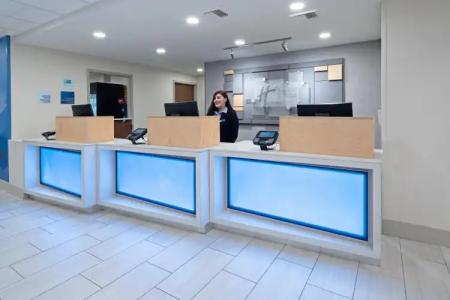 Holiday Inn Express & Suites SEATTLE-SEA-TAC AIRPORT by IHG - 24