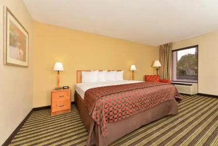 Quality Inn at the Mall - - 5