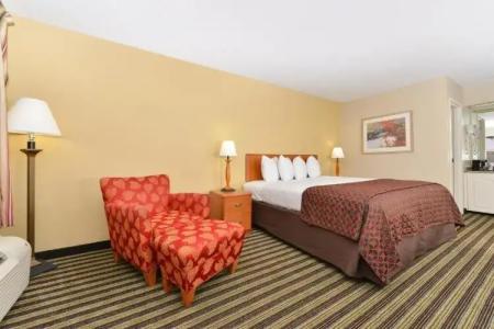 Quality Inn at the Mall - - 33