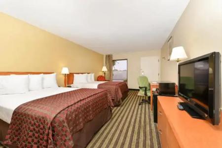 Quality Inn at the Mall - - 38