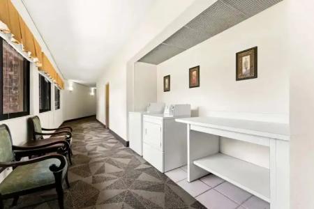 Best Western Riverside Inn - 14